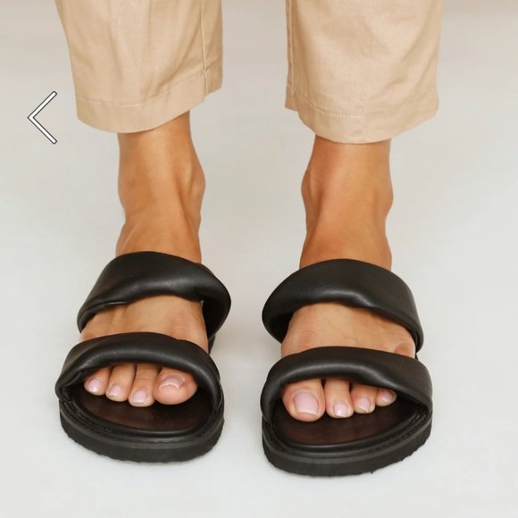 Billini Twisted Black Sandals - Picture 3 of 7